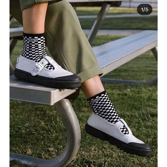 Vans Black White Shimmery Canvas Classic Mary Jane T-Strap Sneakers Size 8 - Picture 3 of 9